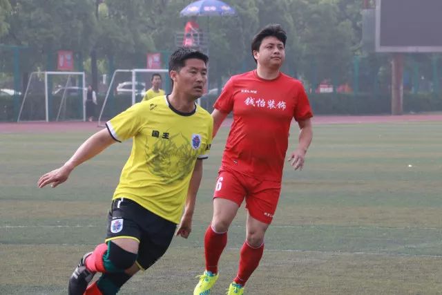 劳森15+12齐麟15分新疆力克首钢 张才仁24分