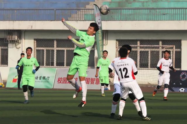 巴特勒8中1热火负魔术 恩乔缺阵雄鹿大胜76人