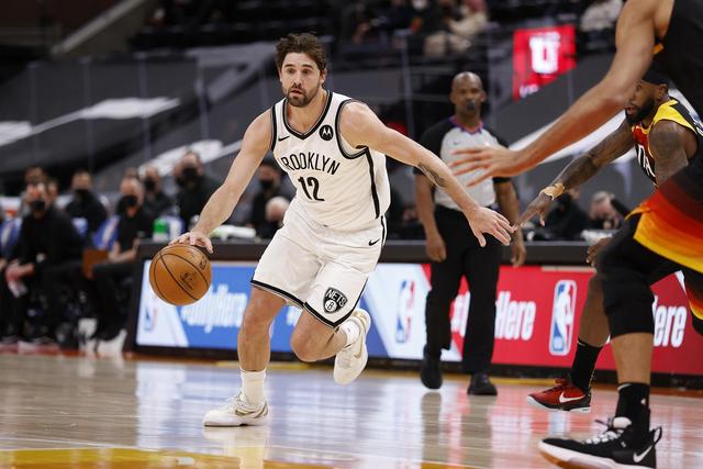 格林41分火箭加时险胜76人 步行者力克开拓者