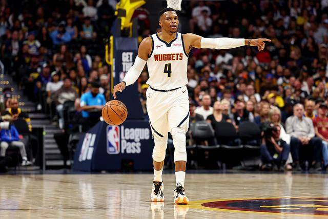 NBA年度最佳阵容：库里詹姆斯三阵 杜兰特二阵